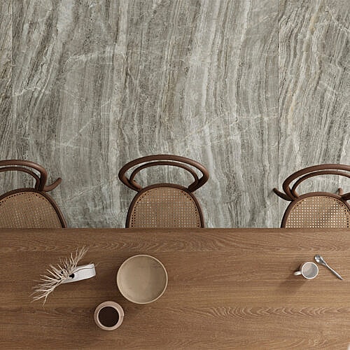 Danio-Grigio keramisk flise i grå marmorlook