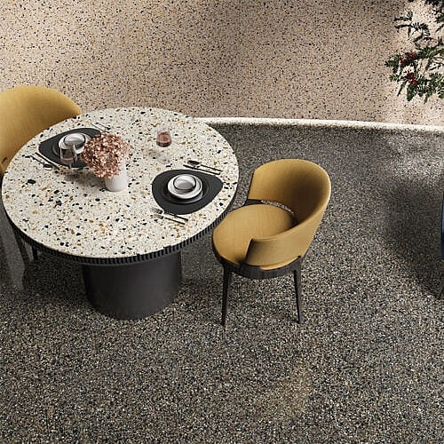 Isola Elfenben - Keramiske gulv- og vægfliser i terrazzolook.