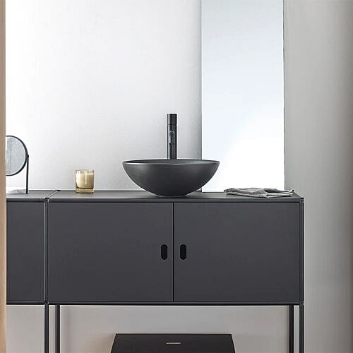 Lena Vask Sort Ø40 – Rund bordvask i porcelæn