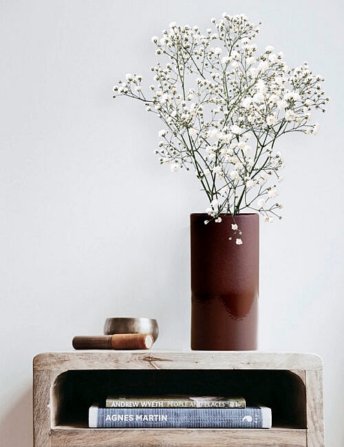 Mano Vase Maroon